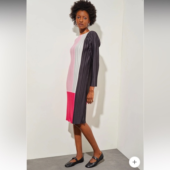 New with Tags- Ming Wang Knee-Length Dress - Fine Pleat Crepe de Chine - Picture 1 of 5